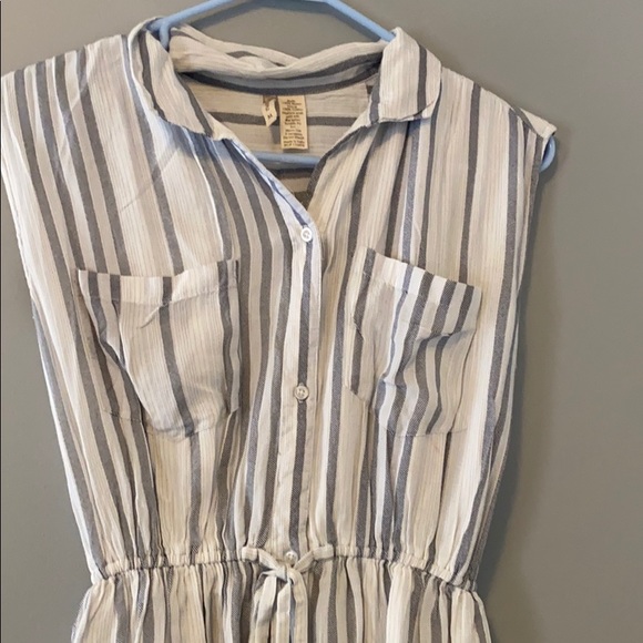 White and Gray Striped Button-Up Tie Dress - Picture 2 of 6